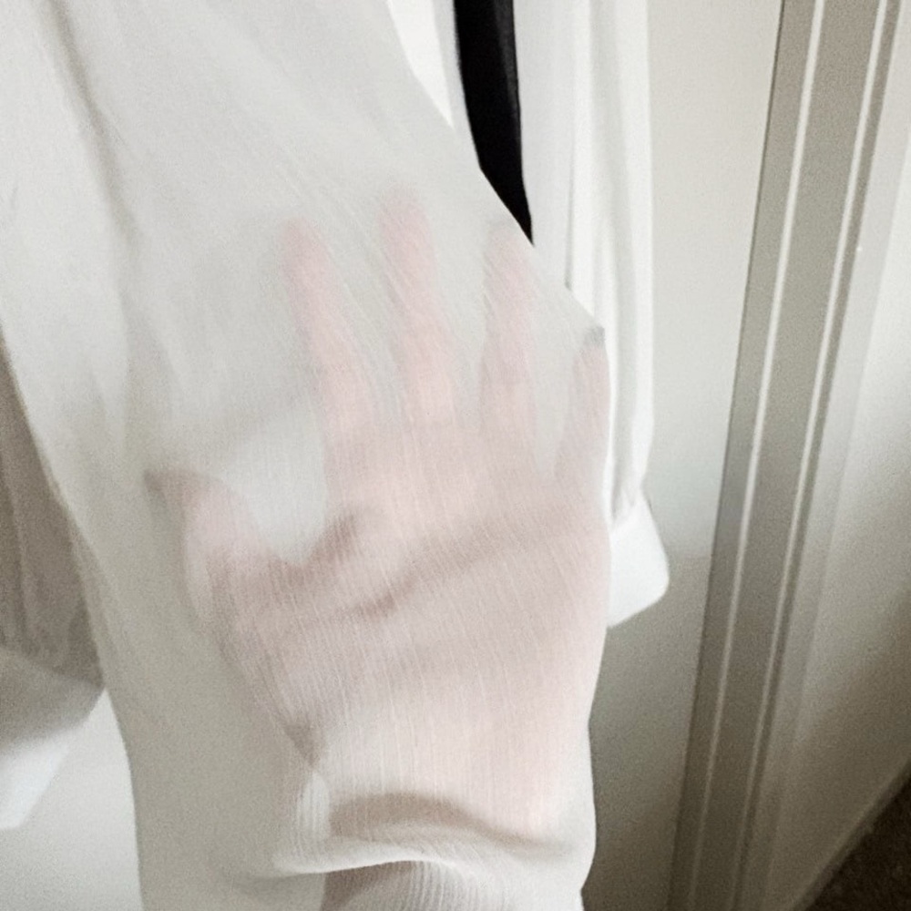 City Chic White Blouse with Black Bow - Picture 2 of 4
